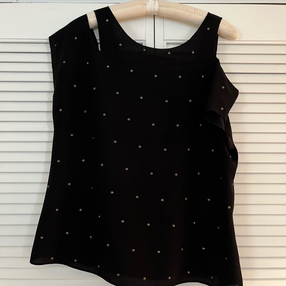 Rachel Roy blouse size med black with bronze studs short sleeve cold shoulder